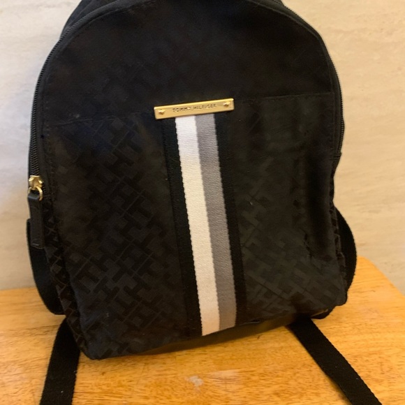 Tommy Hilfiger Black Bag with Gold and White Accents - Picture 2 of 8